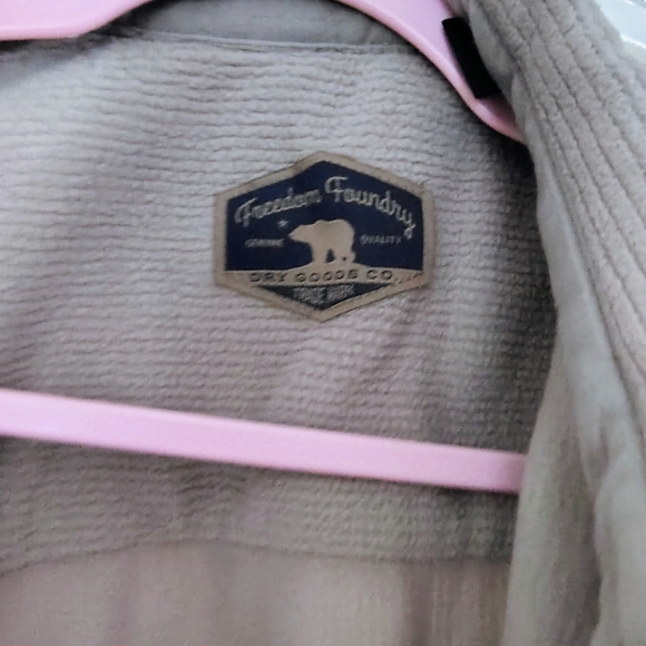 Freedom Foundry taupe long sleeve button down men's shirt outdoorsman size med - Picture 14 of 14